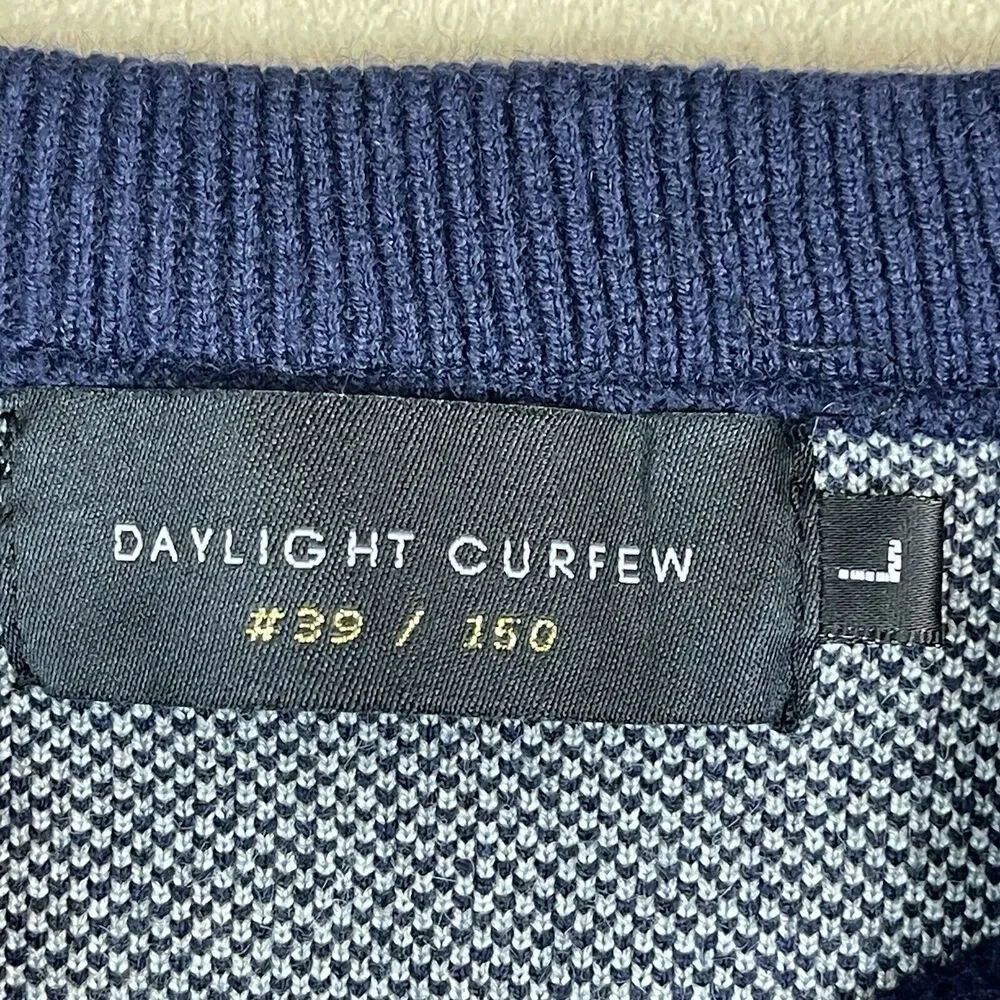 Daylight Curfew Sweater Mens Large Blue Rick & Morty Heavy Collector‎ Pullover